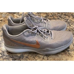 Gray Nikes with Rose Gold 😍